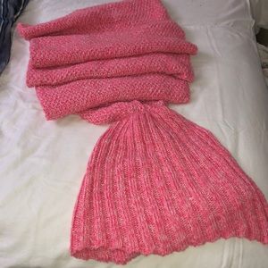 Pink Knitted Mermaid Blanket